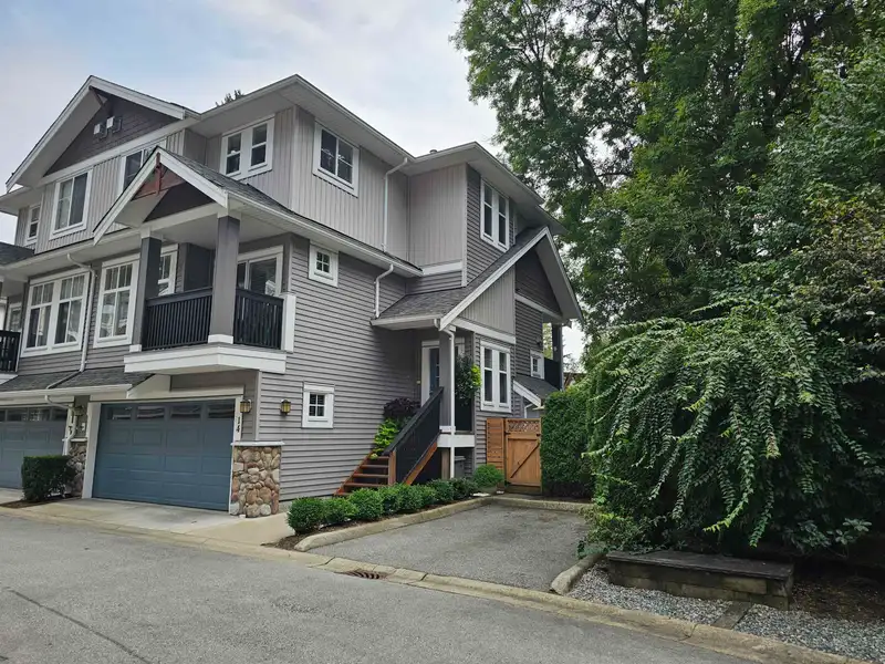 14 21704 96 AVENUE - photo 3 of 40
