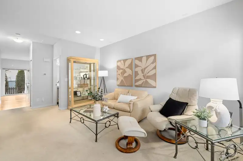 7 12677 63RD AVENUE - photo 4 of 28