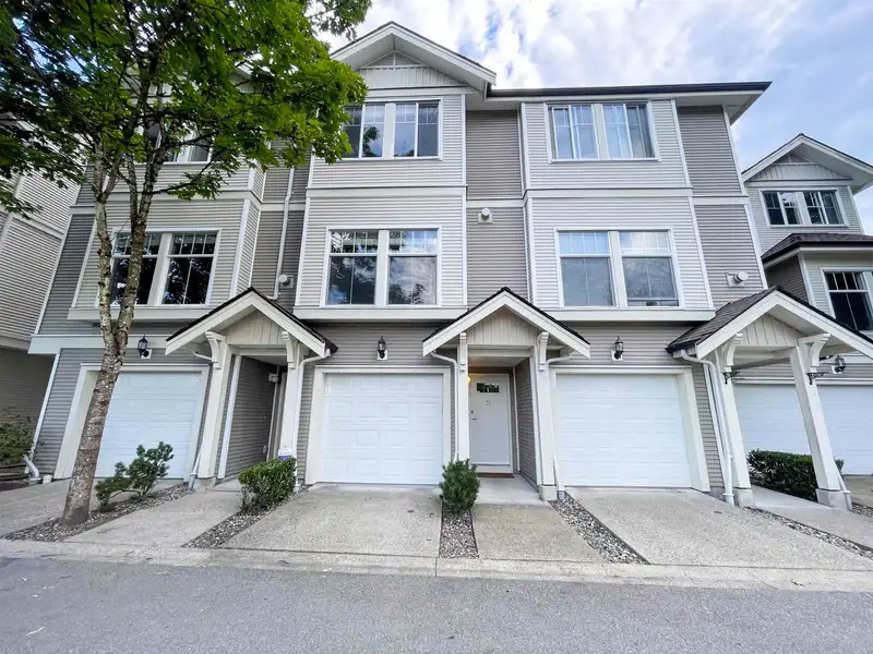 31 21535 88 AVENUE - photo 1 of 29