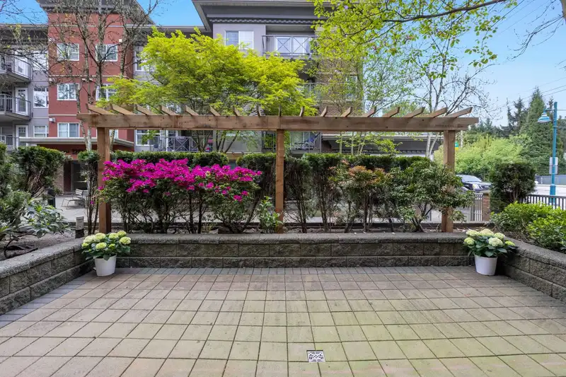 102 3250 ST JOHNS STREET - photo 4 of 36