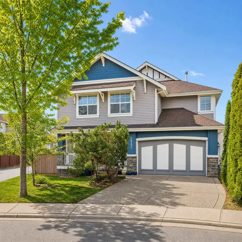 20484 67A AVENUE - photo 1 of 31