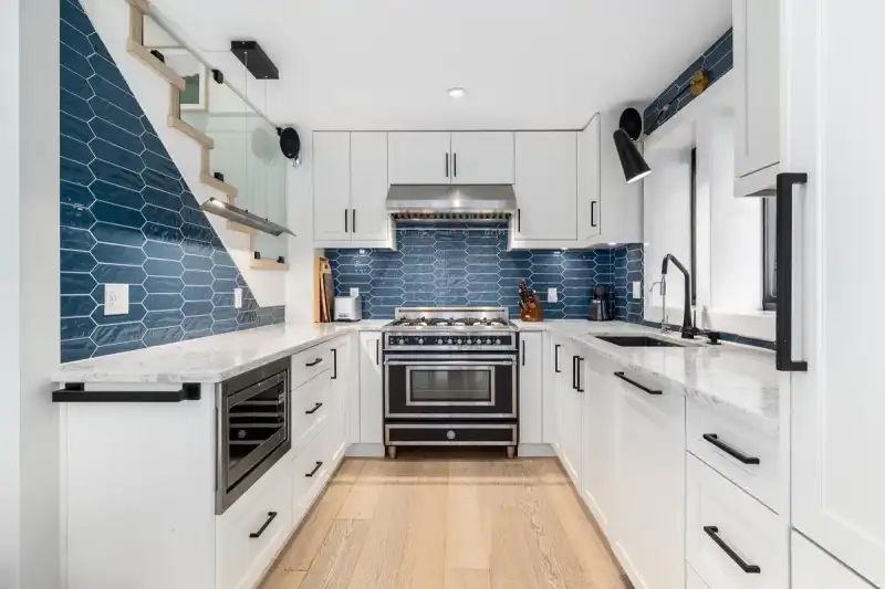 3918 CAROLINA STREET - photo 1 of 36