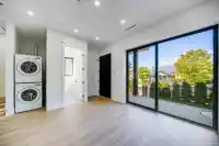 1 2636 MCGILL STREET - thumbnail 4