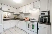 9 3190 TAHSIS AVENUE - thumbnail 5