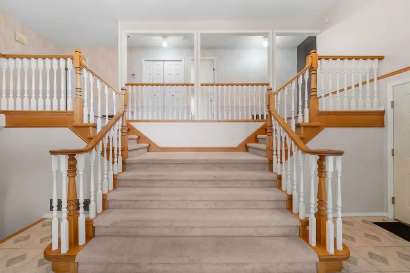 13395 14 AVENUE - photo 3 of 40