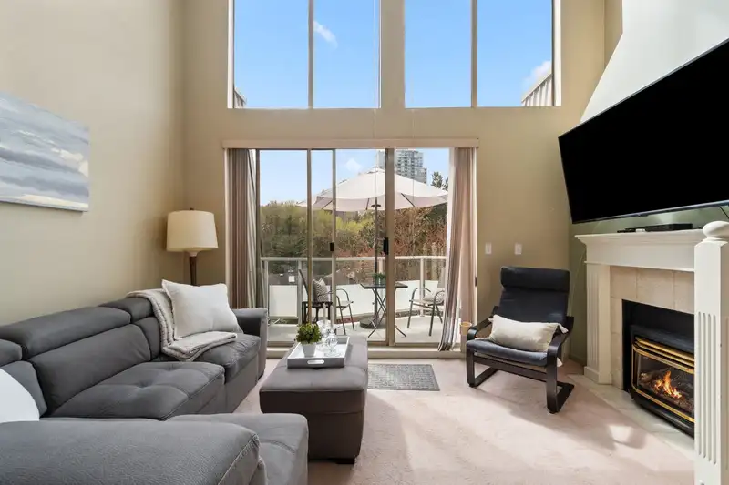 402 60 RICHMOND STREET - photo 3 of 28
