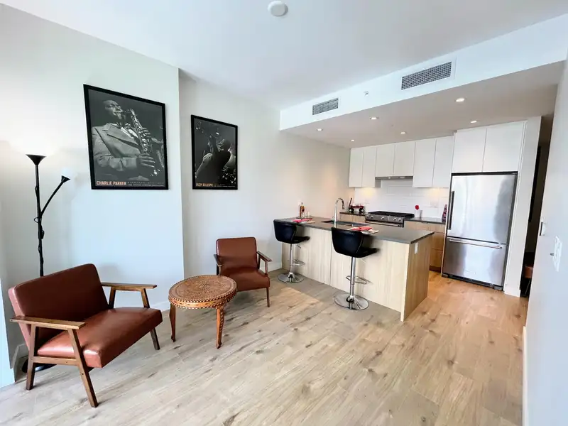 1205 3430 E KENT AVENUE SOUTH - photo 4 of 36