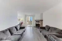 203 7162 133A STREET - thumbnail 2
