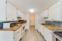 203 7162 133A STREET - thumbnail 6
