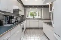2426 125A STREET - thumbnail 7