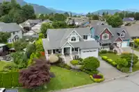 237 BALSAM AVENUE - thumbnail 2