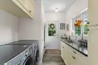 237 BALSAM AVENUE - thumbnail 16