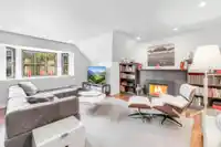 4178 DONCASTER WAY - thumbnail 30