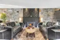 4178 DONCASTER WAY - thumbnail 5