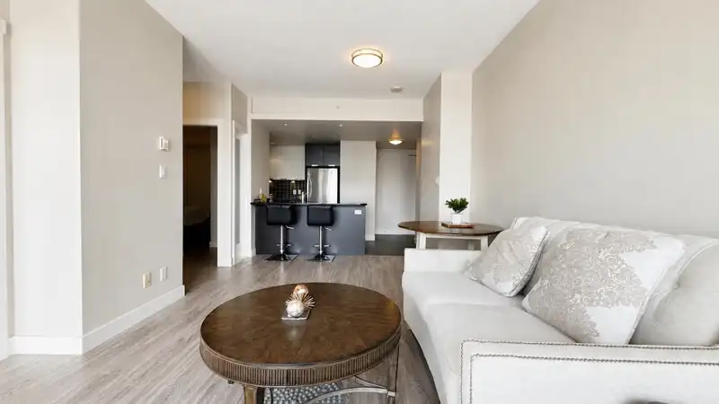 2808 2968 GLEN DRIVE - photo 4 of 21