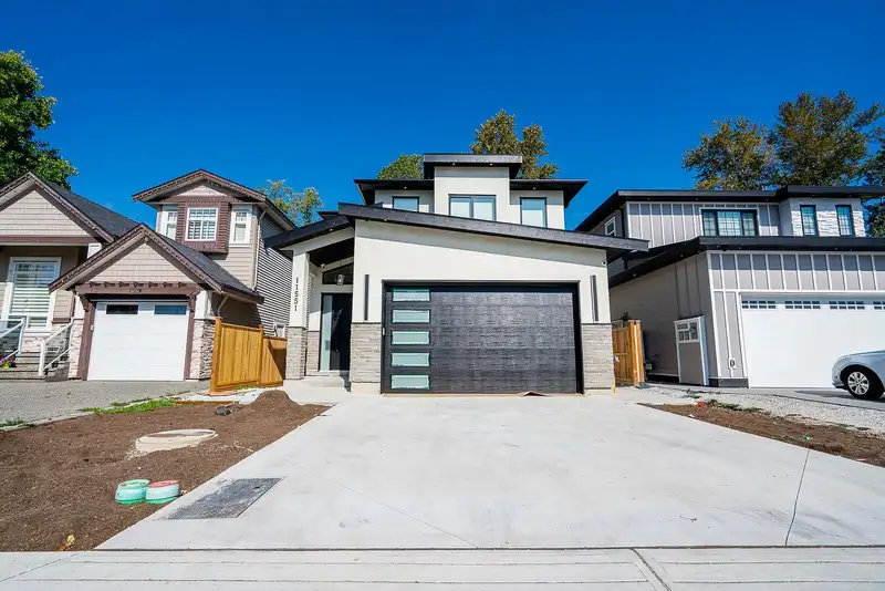 11551 80 AVENUE - photo 1 of 39