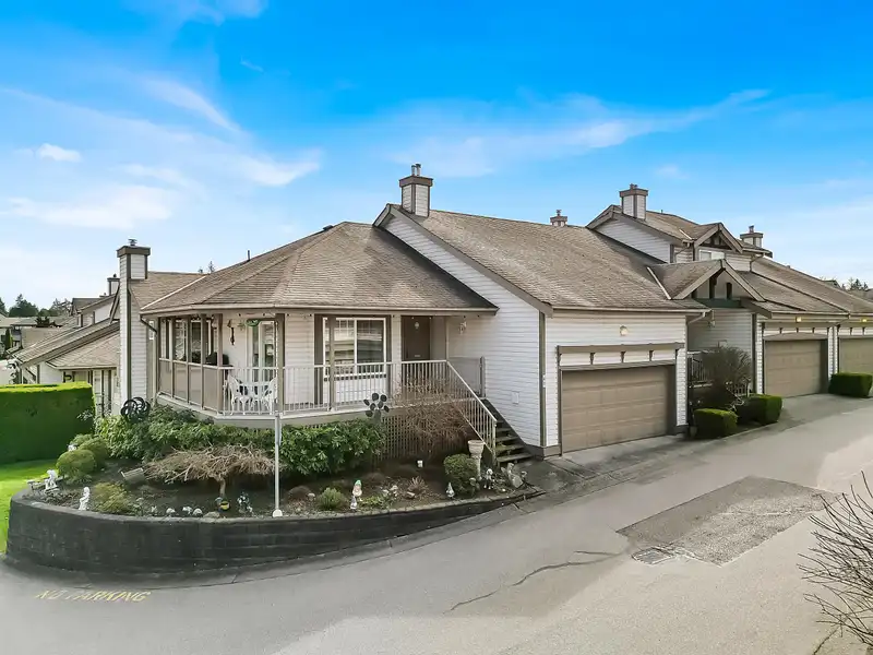 41 20222 96 AVENUE - photo 1 of 27