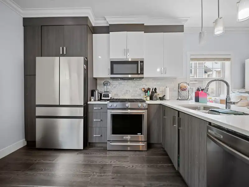 13 19097 64 AVENUE - photo 4 of 17