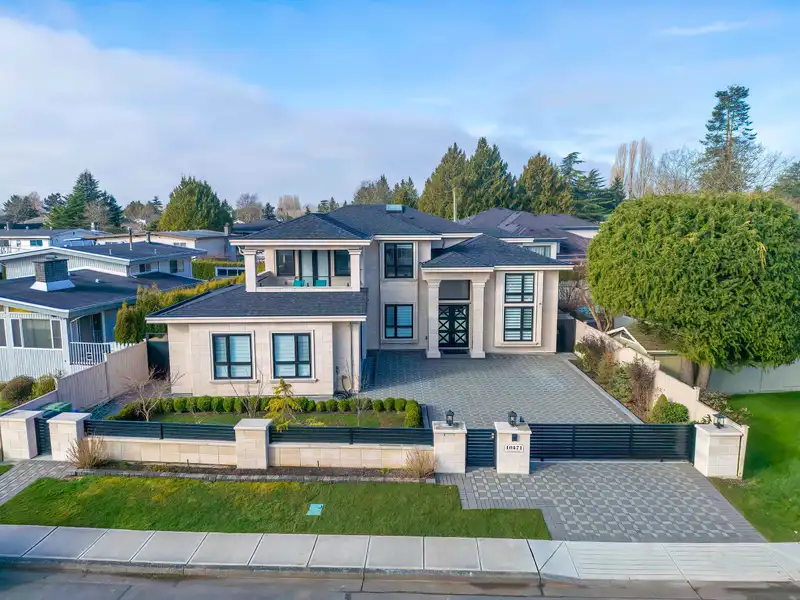 10471 SEAHAVEN DRIVE - photo 1 of 40