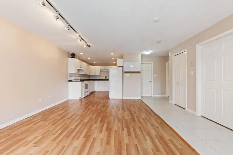 105 3043 270 STREET - photo 3 of 19