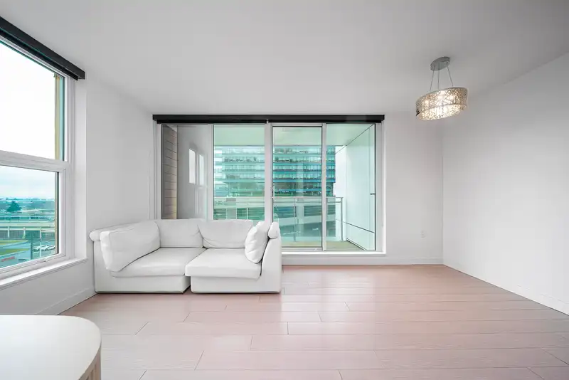 701 455 SW MARINE DRIVE - photo 4 of 28