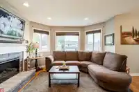 9212 211B STREET - thumbnail 4