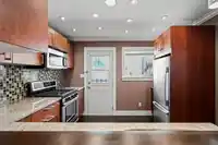 1050 E 10TH AVENUE - thumbnail 12
