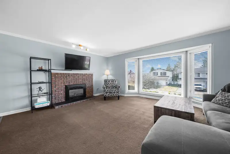 2914 GLENSHIEL DRIVE - photo 4 of 30