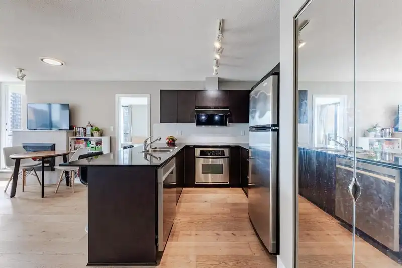 1602 4182 DAWSON STREET - photo 4 of 22