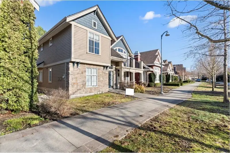 5895 GARRISON BOULEVARD - photo 2 of 40