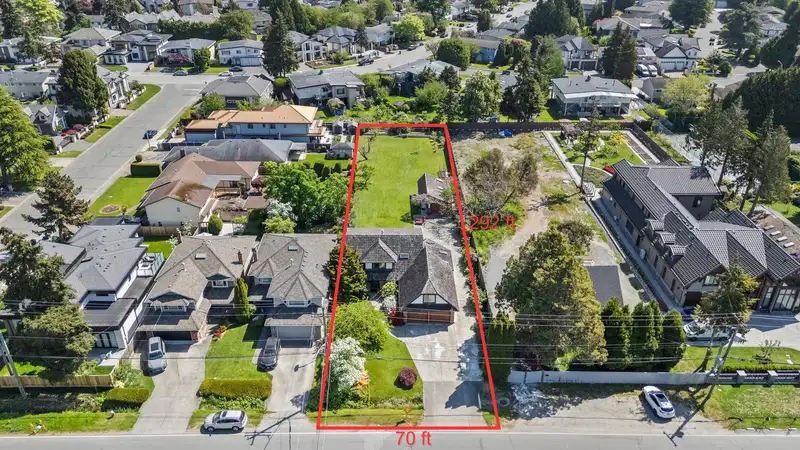 6546 GIBBONS DRIVE - photo 4 of 40