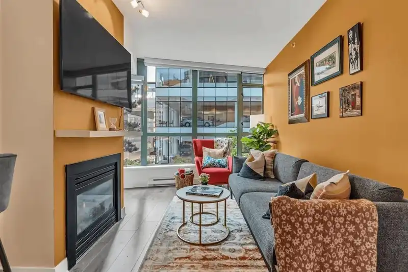 302 1238 BURRARD STREET - photo 4 of 25