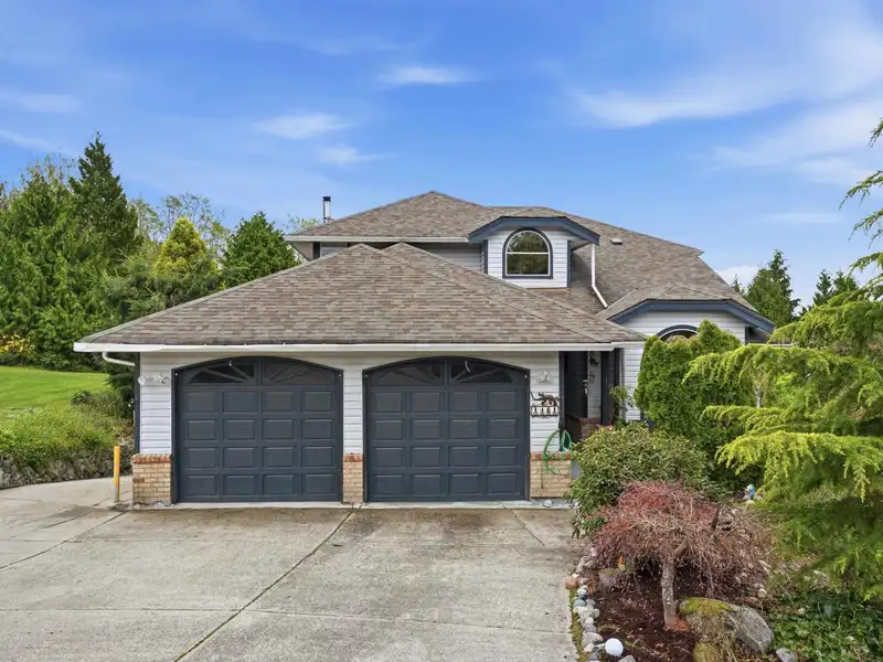 1481 SHAUGHNESSY PLACE - photo 1 of 40