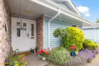 60 5216 201A STREET - thumbnail 2