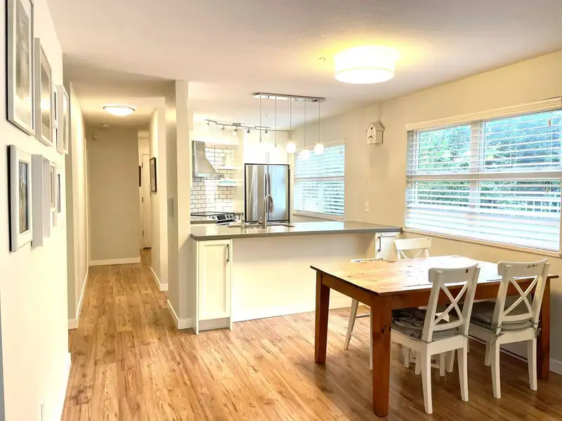102 3008 WILLOW STREET - photo 4 of 27