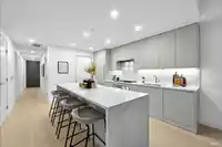 205 1331 MARINE DRIVE - thumbnail 3