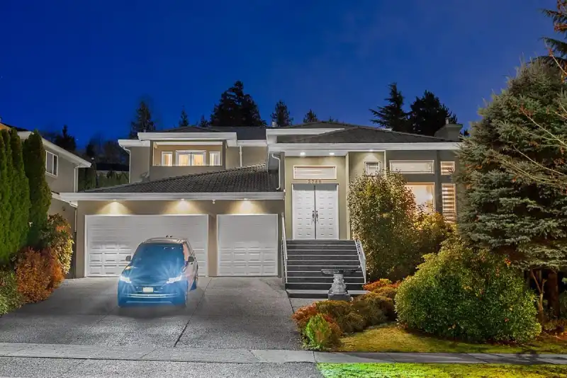 2768 SOUTHCREST DRIVE - photo 1 of 18