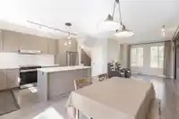 2 10735 84 AVENUE - thumbnail 3