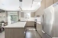 2 10735 84 AVENUE - thumbnail 4
