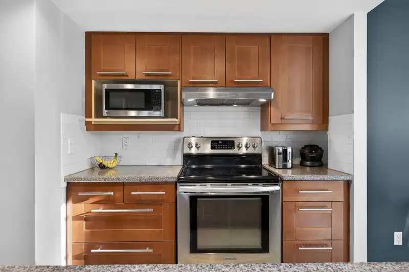 1201 183 KEEFER PLACE - photo 4 of 31