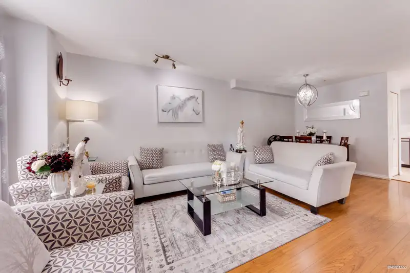 18 14855 100 AVENUE - photo 2 of 24