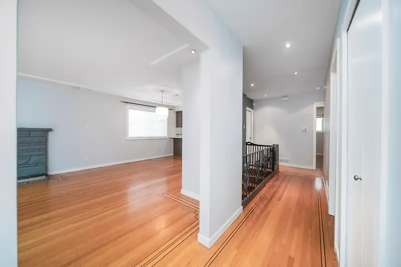 3063 ROSEMONT DRIVE - photo 3 of 34
