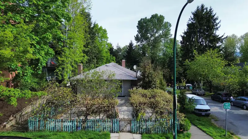 1385 E 7TH AVENUE - photo 1 of 11
