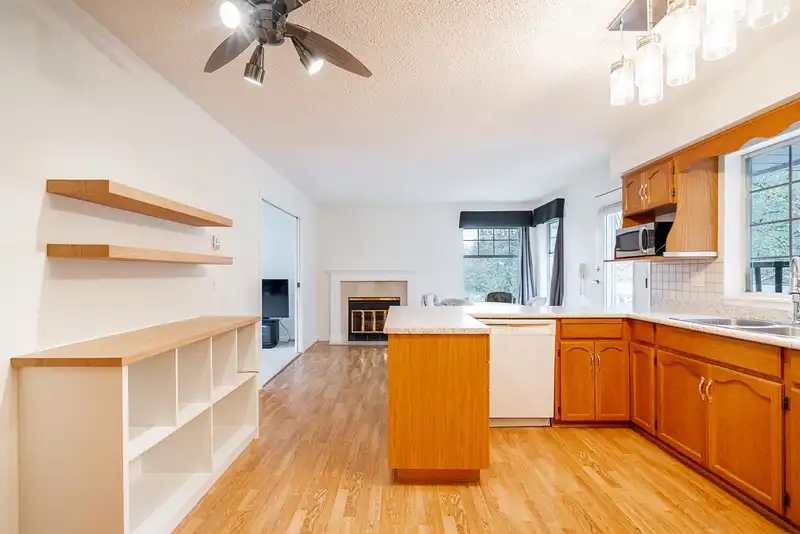 318 22514 116 AVENUE - photo 3 of 40