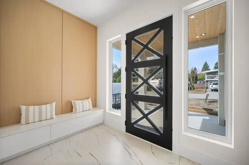 2320 CASCADE STREET - photo 4 of 39