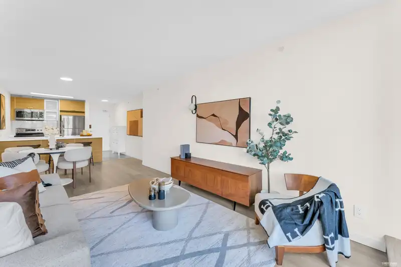 209 9981 WHALLEY BOULEVARD - photo 2 of 30