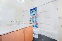 80 6878 SOUTHPOINT DRIVE - thumbnail 13