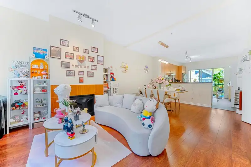 80 6878 SOUTHPOINT DRIVE - photo 3 of 19