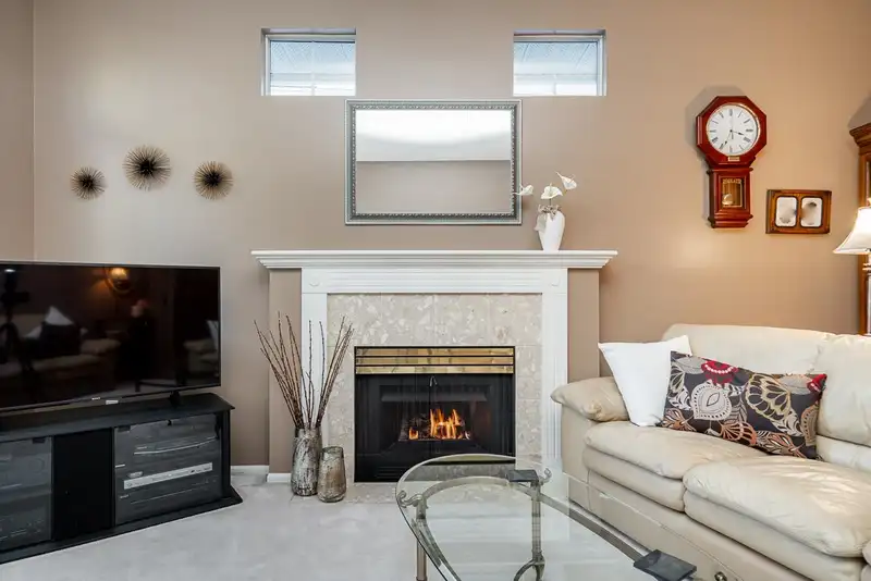 36 9012 WALNUT GROVE DRIVE - photo 3 of 29