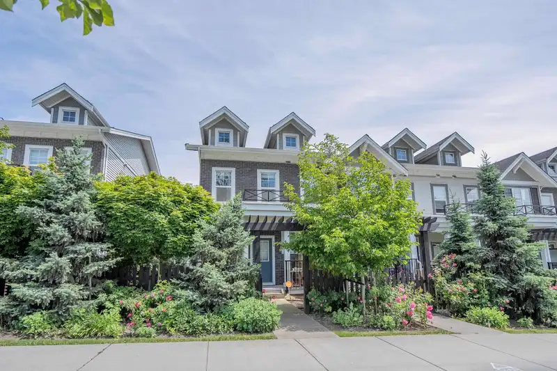 76 7169 208A STREET - photo 1 of 40